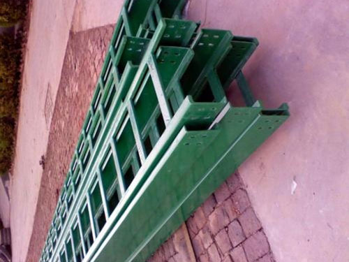 環(huán)氧樹脂復合型電纜橋架3